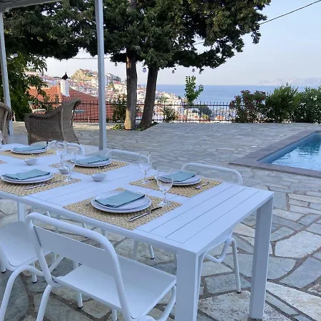 Icelle Sea View Swimming Pool Villa *