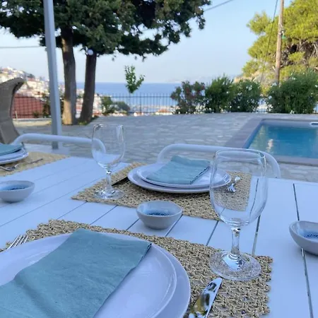 Icelle Sea View Swimming Pool *