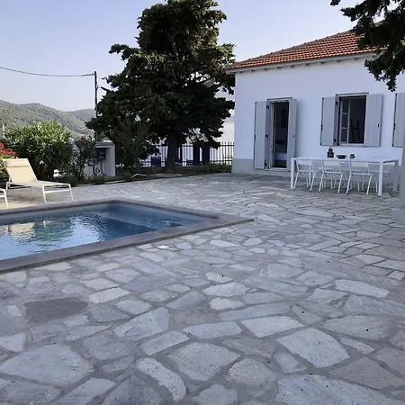 Icelle Sea View Swimming Pool