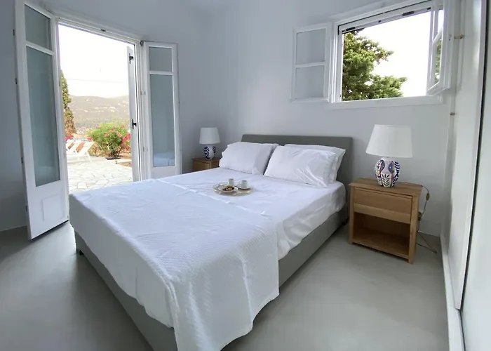 Icelle Sea View Swimming Pool Villa *