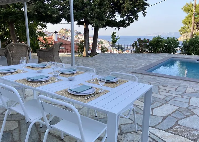 Icelle Sea View Swimming Pool Villa *