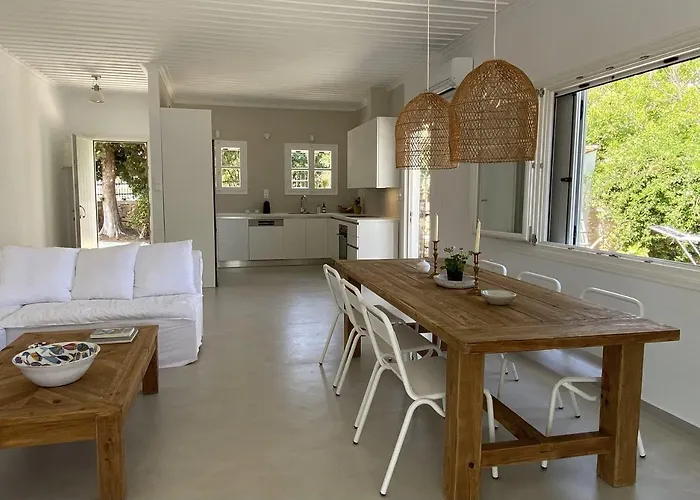 Icelle Sea View Swimming Pool