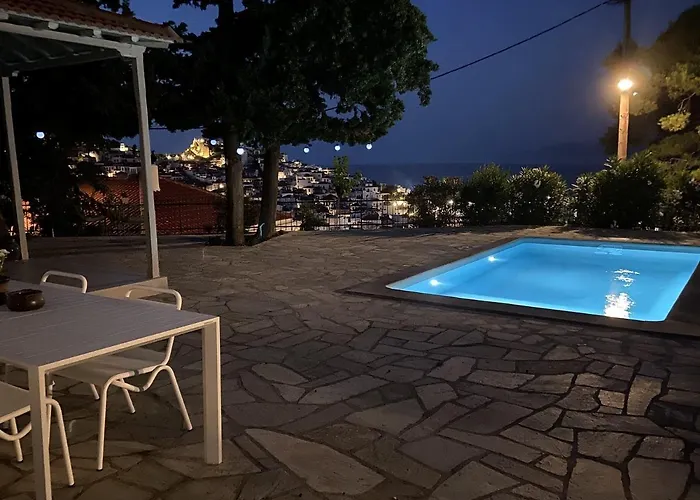 Icelle Sea View Swimming Pool Villa *