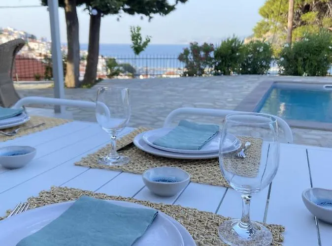 Icelle Sea View Swimming Pool *