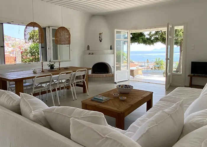 Icelle Sea View Swimming Pool *